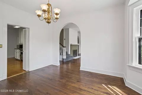 Dining - 2010 Laurel St, Jackson, MS 39202 photo 3 of 3