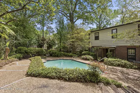Exterior - 2010 Laurel St, Jackson, MS 39202 photo 7 of 12