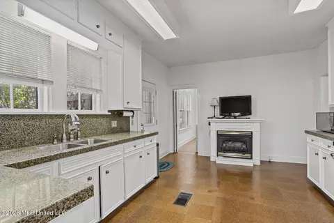 Kitchen - 2010 Laurel St, Jackson, MS 39202 photo 1 of 5