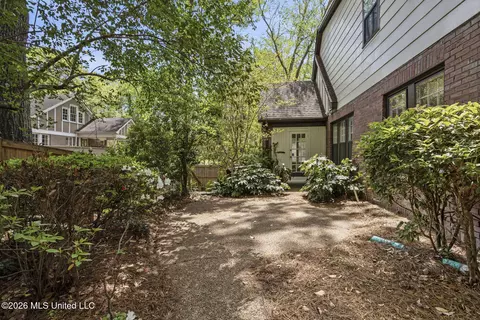 Exterior - 2010 Laurel St, Jackson, MS 39202 photo 11 of 12
