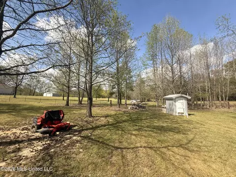 Exterior - 573 Alred Rd, Coldwater, MS 38618 photo 6 of 8