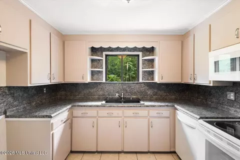 Kitchen - 2253 Cleary Rd, Florence, MS 39073 photo 2 of 2
