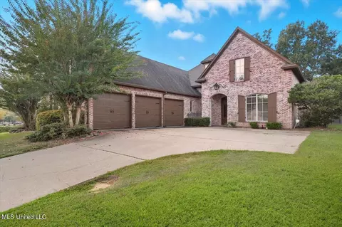422 Summerville Dr, Madison, MS 39110