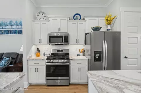 Kitchen - 3847 Swan Cv, Hernando, MS 38632 photo 3 of 5