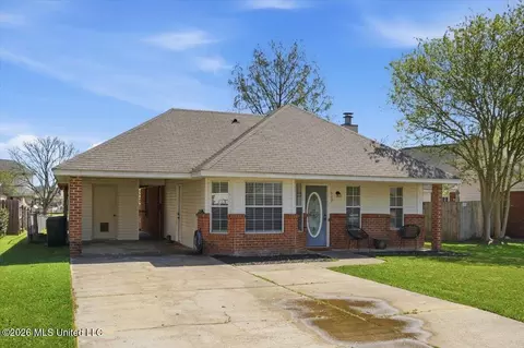 110 Greenfield Ln, Pearl, MS 39208