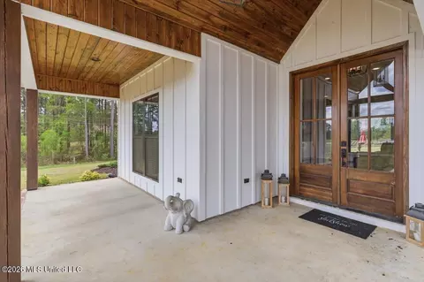 Exterior - 361 Stump Ridge Rd, Brandon, MS 39047 photo 6 of 10
