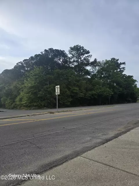 N Hwy 613, Moss Point, MS 39563