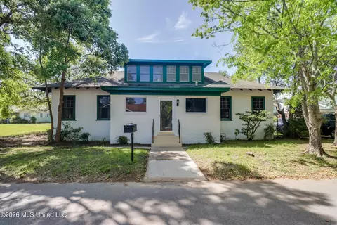 131 Suter Pl, Biloxi, MS 39530