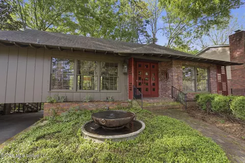 405 Wood Dale Dr, Jackson, MS 39216