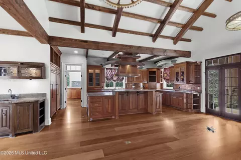 Kitchen - 4028 Old Canton Rd, Jackson, MS 39216 photo 3 of 3