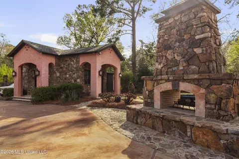 Exterior - 4028 Old Canton Rd, Jackson, MS 39216 photo 12 of 16