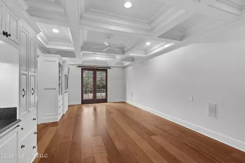 Living - 4028 Old Canton Rd, Jackson, MS 39216 photo 4 of 5