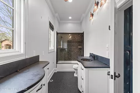 Bath - 4028 Old Canton Rd, Jackson, MS 39216 photo 6 of 8