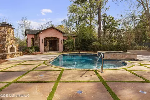 Exterior - 4028 Old Canton Rd, Jackson, MS 39216 photo 7 of 16