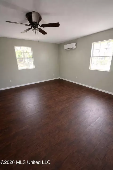 Living - 1146 Johnston Chapel Rd, Summit, MS 39666 photo 1 of 1