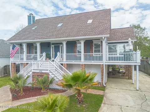 406 N Caribe Pl, Gulfport, MS 39507