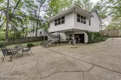 Exterior - 4428 Childress Dr, Jackson, MS 39206 photo 5 of 6