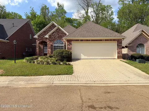 240 Pear Orchard Dr, Vicksburg, MS 39180