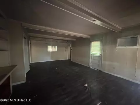 Living - 2662 Key St, Jackson, MS 39212 photo 3 of 3