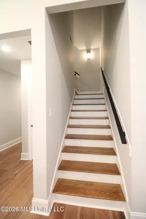 Entry Way - 4007 Bakersfield Dr, Nesbit, MS 38651 photo 4 of 4