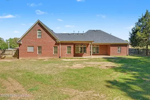 Exterior - 4425 Chamberlin Oaks Dr, Hernando, MS 38632 photo 6 of 8