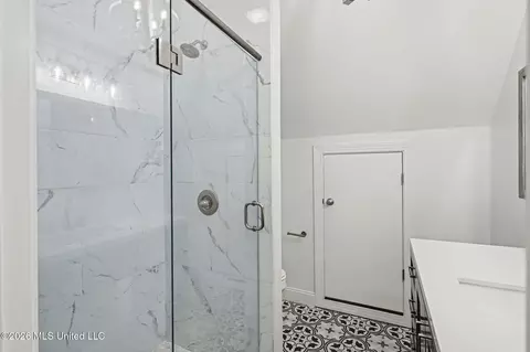 Bath - 4425 Chamberlin Oaks Dr, Hernando, MS 38632 photo 6 of 6