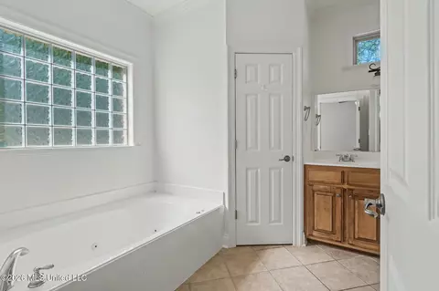 Other - 4425 Chamberlin Oaks Dr, Hernando, MS 38632 photo 2 of 8
