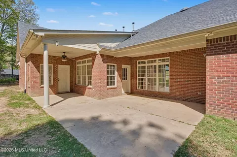 Exterior - 4425 Chamberlin Oaks Dr, Hernando, MS 38632 photo 5 of 8