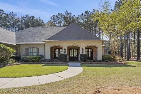 105 Livingston Dr, Madison, MS 39110