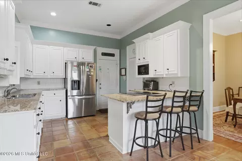 Kitchen - 1641 Acadia Ct, Jackson, MS 39211 photo 1 of 5