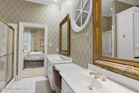 Bath - 1641 Acadia Ct, Jackson, MS 39211 photo 3 of 5