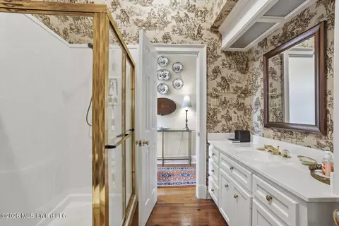 Bath - 1641 Acadia Ct, Jackson, MS 39211 photo 4 of 5
