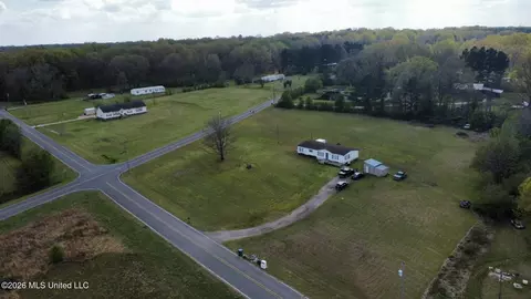 3323 Robert Dr, Hernando, MS 38632