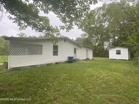 Exterior - 6013 Elder Ferry Rd, Moss Point, MS 39563 photo 5 of 11