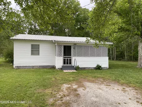 Exterior - 6013 Elder Ferry Rd, Moss Point, MS 39563 photo 2 of 11