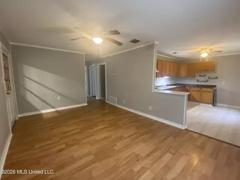 Living - 6013 Elder Ferry Rd, Moss Point, MS 39563 photo 2 of 4