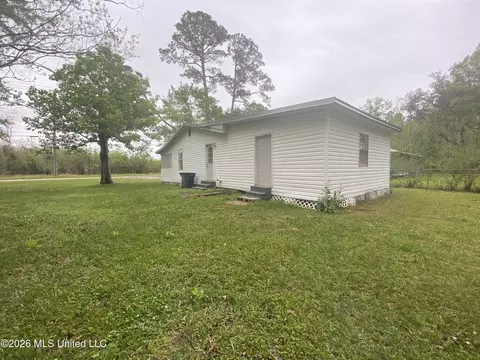 Exterior - 6013 Elder Ferry Rd, Moss Point, MS 39563 photo 4 of 11