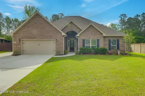8456 Rock Glen Rd, Biloxi, MS 39532