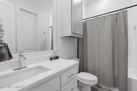 Bath - 346 Wellstone Pl, Madison, MS 39110 photo 1 of 3