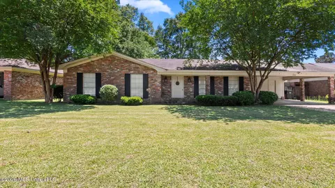103 Mary Cir, Hattiesburg, MS 39402