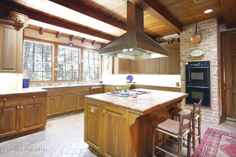 Kitchen - 657 Zetus Rd, Brookhaven, MS 39601 photo 1 of 3