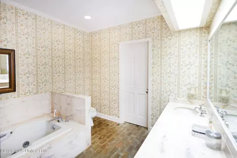 Bath - 657 Zetus Rd, Brookhaven, MS 39601 photo 6 of 6