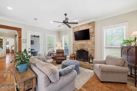 Living - 1222 Centre Ct, Brandon, MS 39042 photo 9 of 9