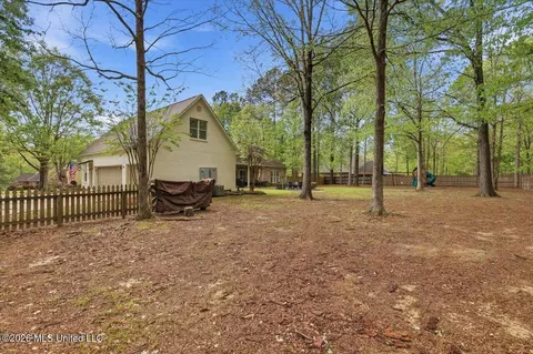 Exterior - 1222 Centre Ct, Brandon, MS 39042 photo 8 of 16