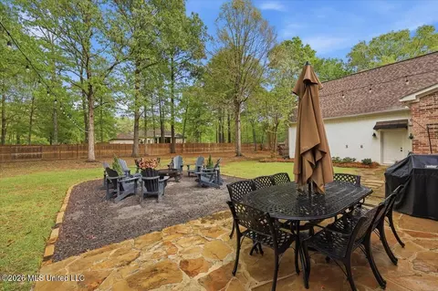 Exterior - 1222 Centre Ct, Brandon, MS 39042 photo 5 of 16
