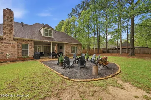 Exterior - 1222 Centre Ct, Brandon, MS 39042 photo 6 of 16