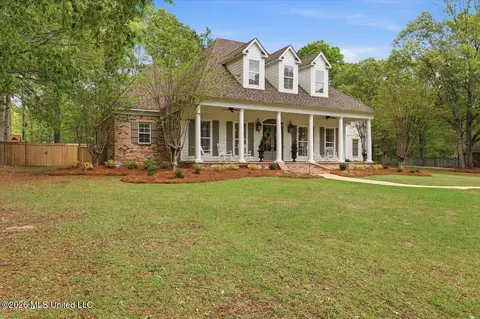 Exterior - 1222 Centre Ct, Brandon, MS 39042 photo 11 of 16