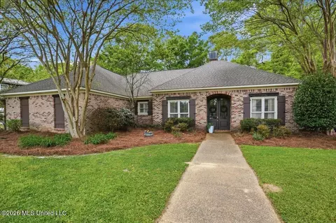 305 Remington Dr, Brandon, MS 39042
