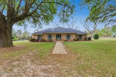 5146 Barton-agricola Rd, Lucedale, MS 39452