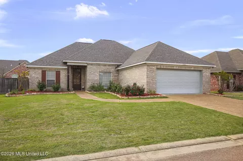 518 Westfield Dr, Pearl, MS 39208